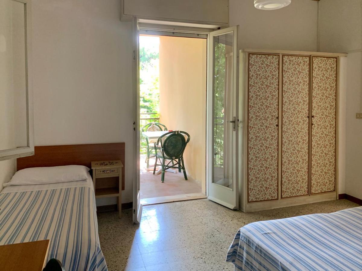 Hotel Garni Picnic Riccione Kültér fotó