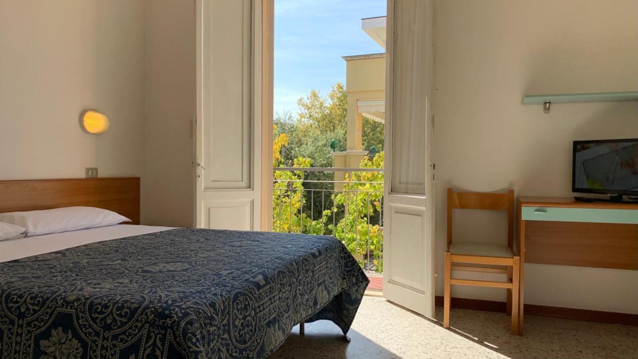 Hotel Garni Picnic Riccione Kültér fotó