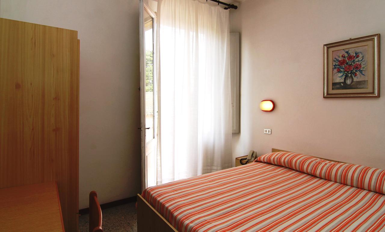 Hotel Garni Picnic Riccione Kültér fotó
