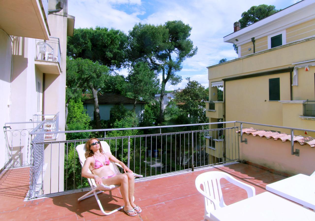 Hotel Garni Picnic Riccione Kültér fotó