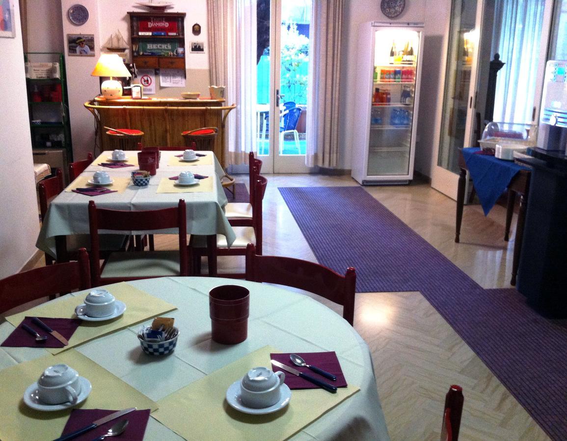 Hotel Garni Picnic Riccione Kültér fotó