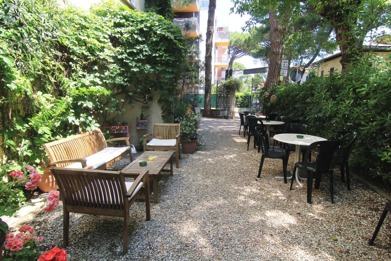 Hotel Garni Picnic Riccione Kültér fotó