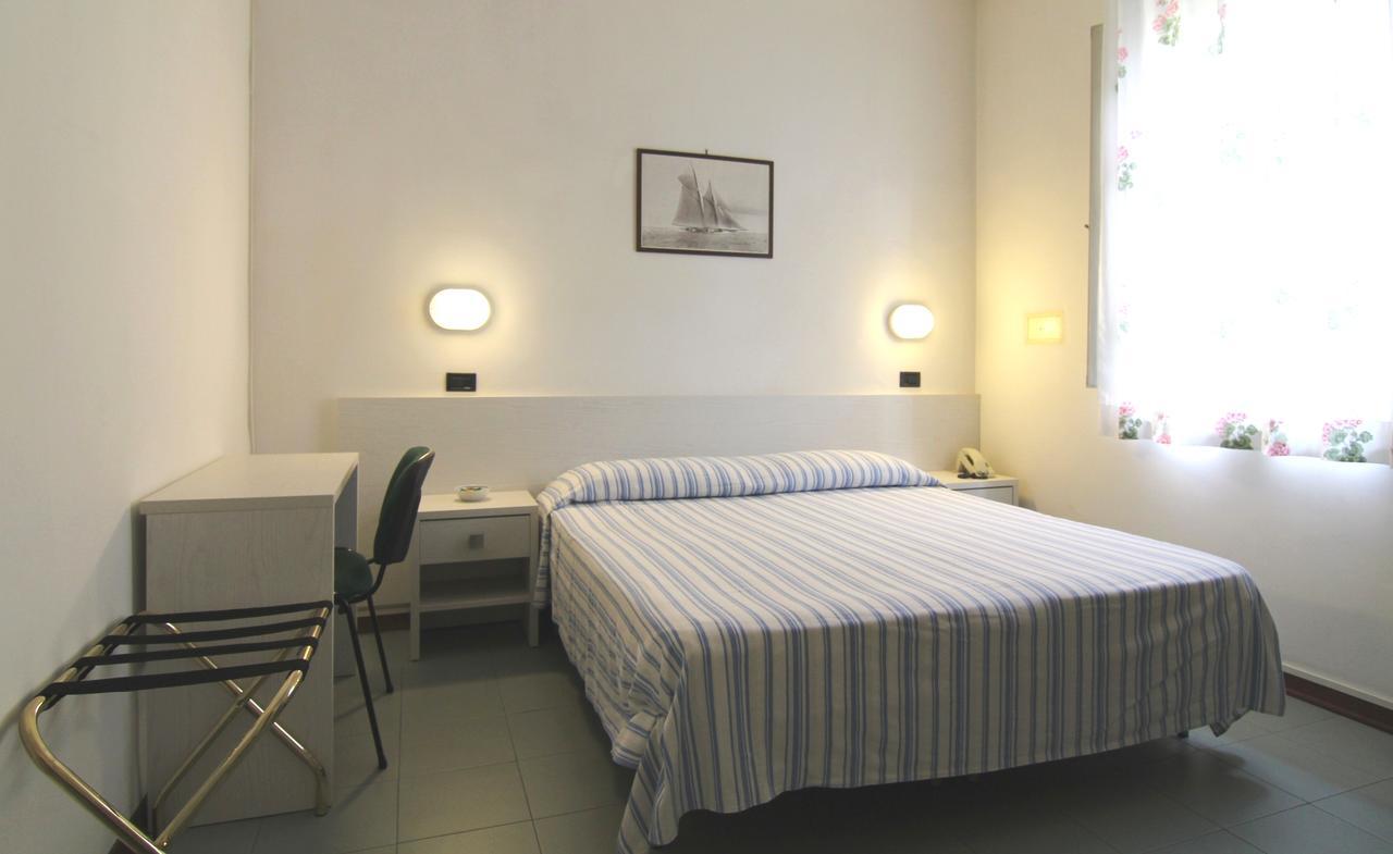 Hotel Garni Picnic Riccione Kültér fotó