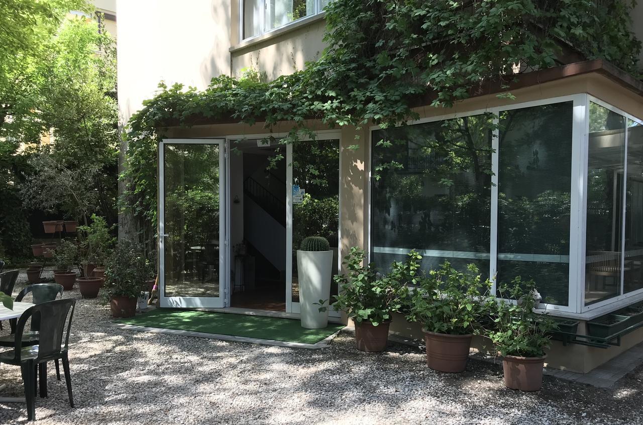 Hotel Garni Picnic Riccione Kültér fotó