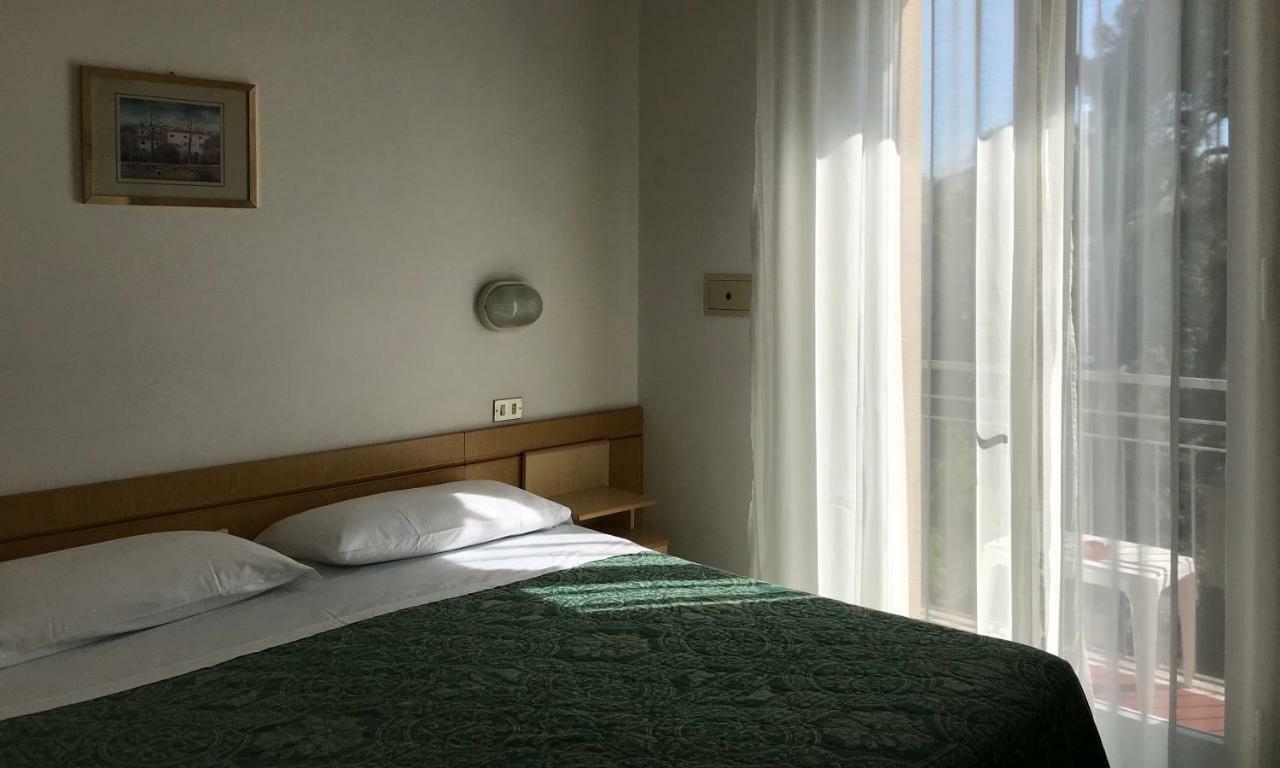 Hotel Garni Picnic Riccione Kültér fotó