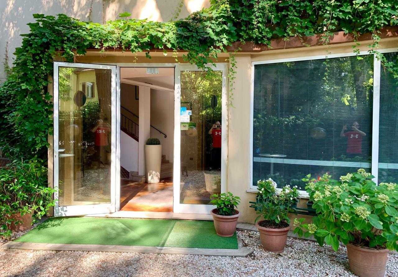 Hotel Garni Picnic Riccione Kültér fotó